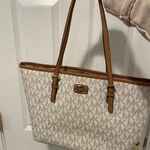 Micheal Kors Tote Bag (very good condition)